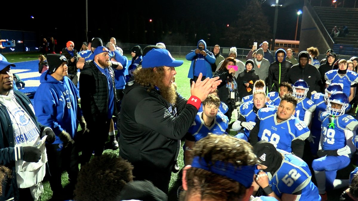 MetroNewsSports's tweet photo. WVSSAC Class AAA State Championship:

No. 5 Princeton (12-1) vs. No. 3 Martinsburg (12-0)

Saturday, December 2 at noon. #wvprepfb https://t.co/UPpSHse2L3