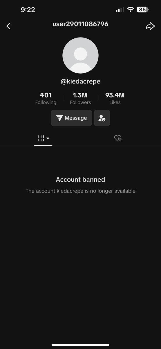 piargh's tweet photo. dah tiga akaun kena banned. yang latest dia pergi up muka 12 orang staff dia tu.

kieda, kieda. https://t.co/wFueLAJwqj