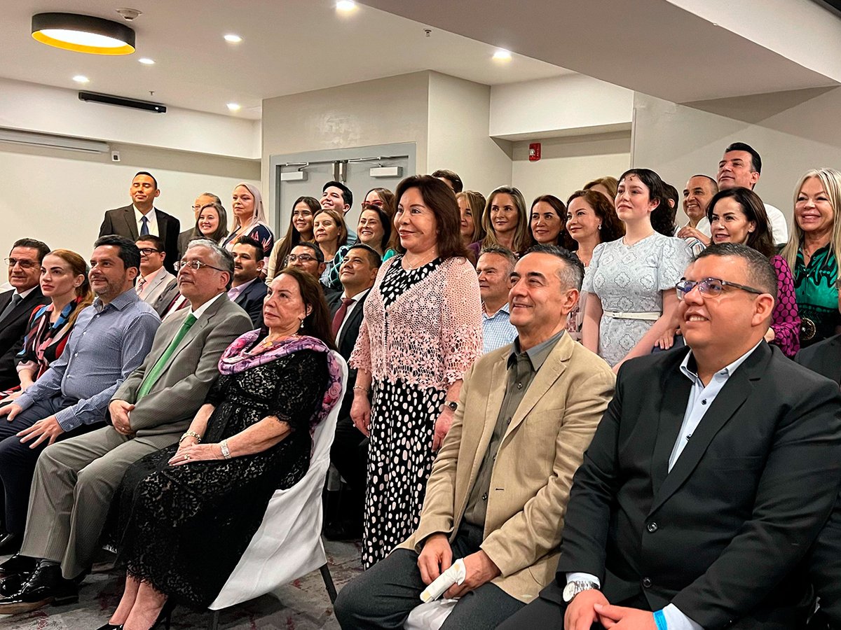 MLPiraquive's tweet photo. Hoy estuvimos reunidos con los pastores de Guatemala, Honduras, El Salvador, Nicaragua, Costa Rica y Panamá. Hace mucho tiempo anhelé compartir con los hermanos y hoy Dios nos permitió esta hermosa bendición. @IDMJIoficial https://t.co/OG4ZJIwuA8