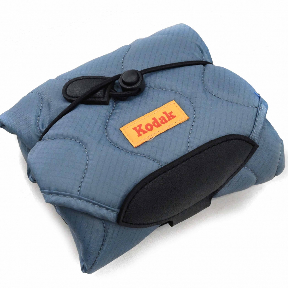 champcamera's tweet photo. #Kodak #CameraWrap By #港北ニュータウン
クッション性の高いパッド入りキルティング生地を採用。表面は撥水性ポリエステル生地を使用した実力派カメララップです。M,Lの2サイズで4カラー展開。
#カメララップ #カメラケース
https://t.co/mZvLMnOEeD https://t.co/VzDv4KRFqR