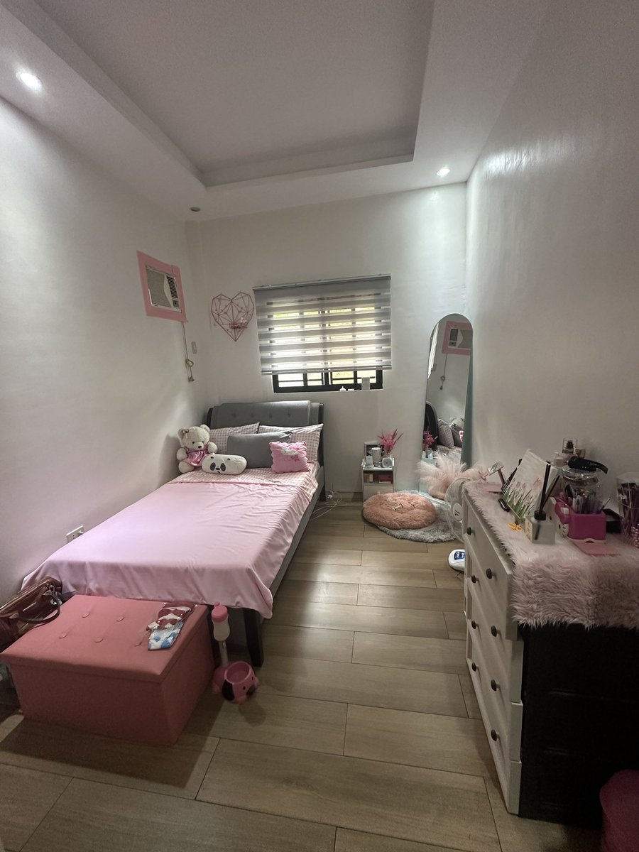 dada_geleen's tweet photo. Done! Pawis pa more!!! #pinkandgray https://t.co/poimtJAH7D