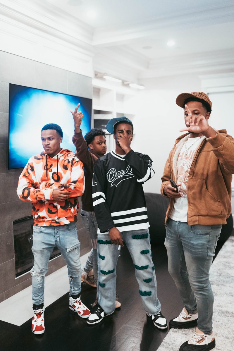 1lDeon's tweet image. Remember times was hard we prayed for better days💫 #1L