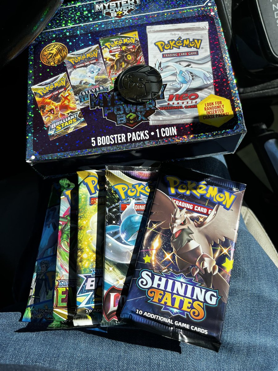 chefcoinheros1's tweet photo. Check out the lucky card pack I got in my mystery box from Walmart!!! #walmartpulls #PokemonTCG #firepulls #mysterybox https://t.co/09AaV6CPs1