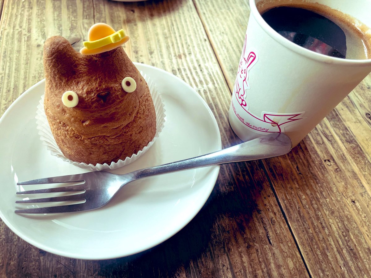 potapotani's tweet photo. シュークリーム！ https://t.co/i6152vV8OZ