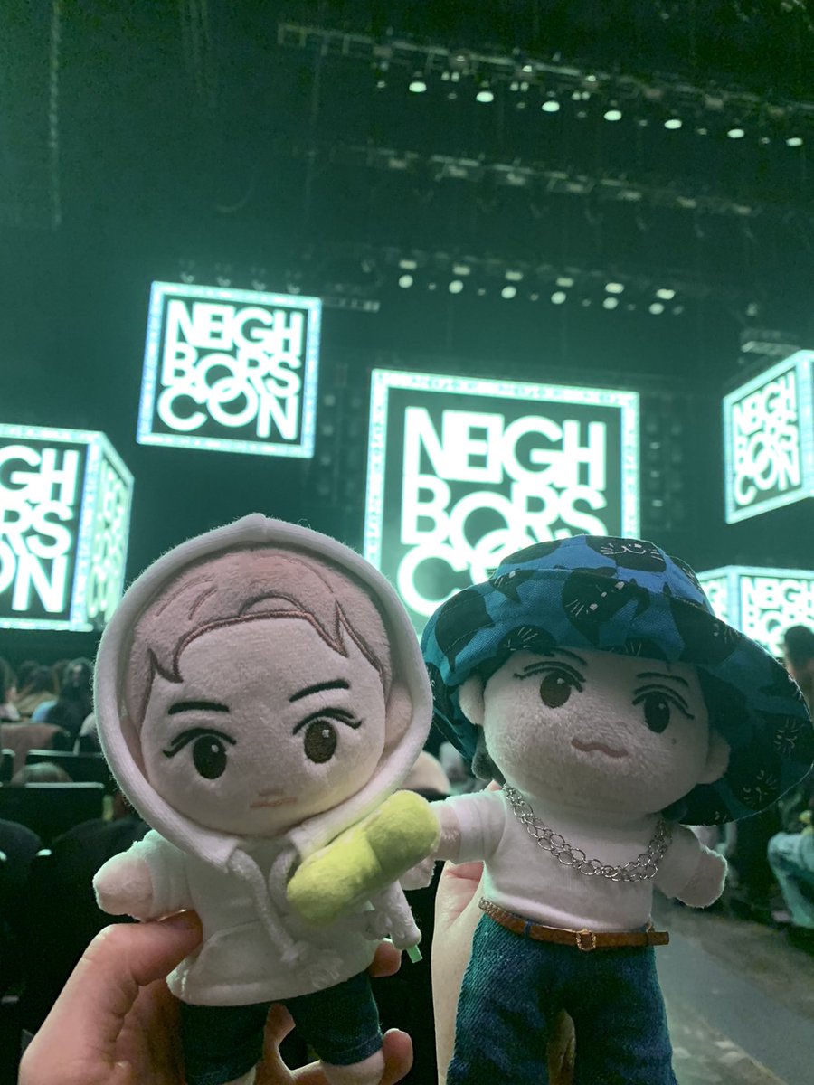 TEN_227Ru_7's tweet photo. 昨日は楽しすぎて今もまだ余韻に浸りステージを脳内で再生してる😍💕
毎回最高を更新してくる威神😭💙
そして思い出を聖地を増やしてくれてありがとう!!!
#ネバコン
#WayVxNeighborsCon
#WayV #威神V https://t.co/mqFPnw5W9g