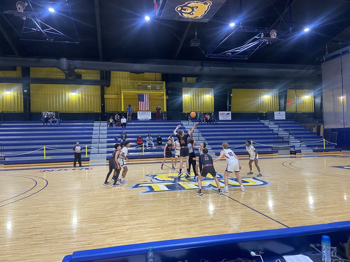 Our final game of the tournament we have North Oconee vs Mt. Pigsah!