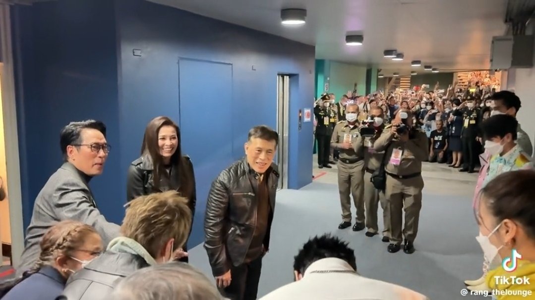 somsakjeam's tweet image. นี่นะคร้าบ
โอ้โฮ ชูนิ้วโป้งเลย!