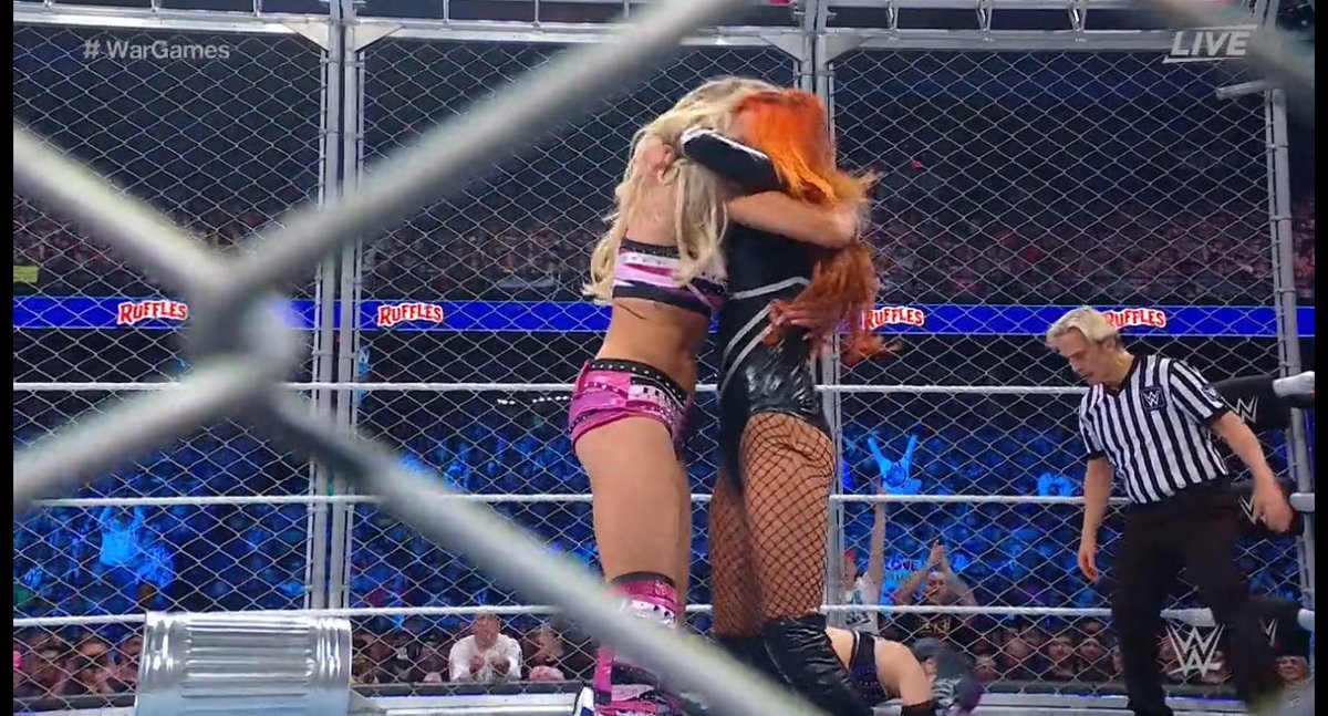 BEST THING EVER 
#SurvivorSeries