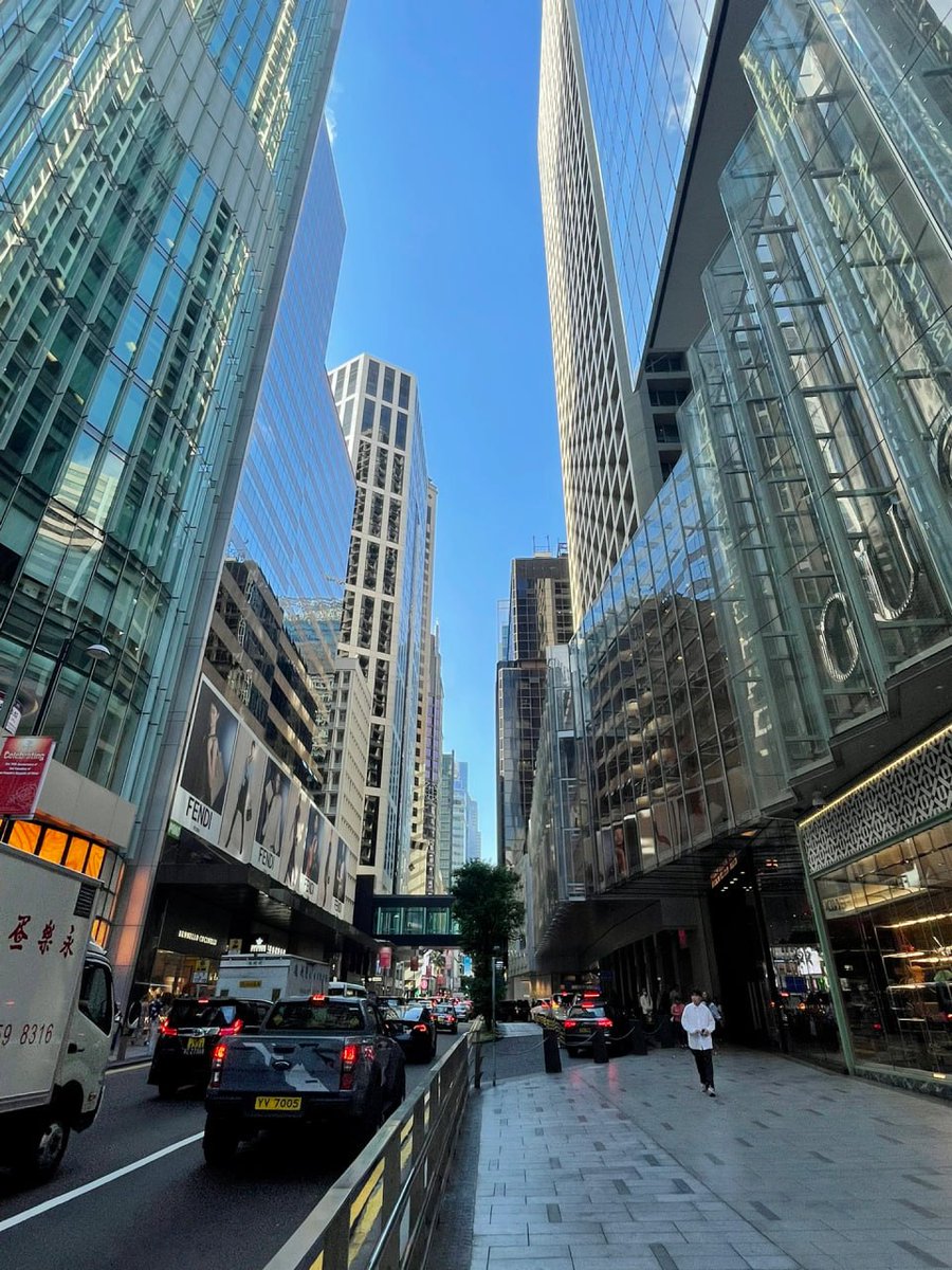 adib220's tweet photo. Bank of China Tower, Hong Kong https://t.co/R66ny4tFBT