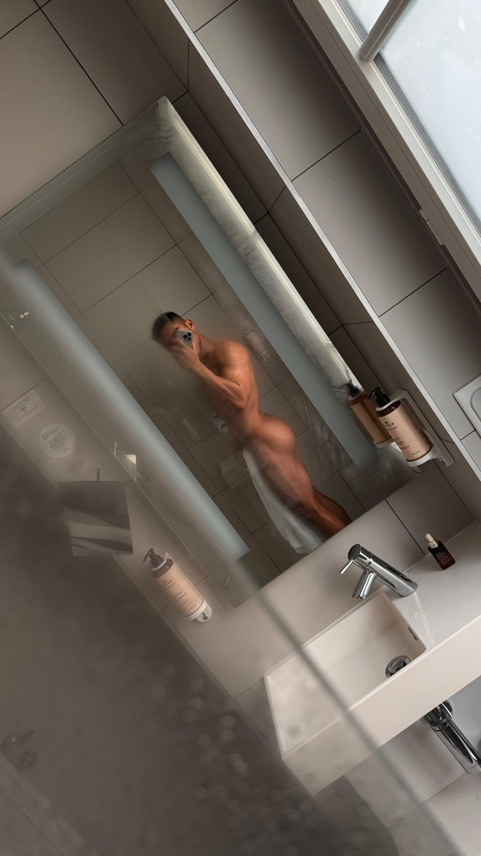 李浩瀚 (@lihanhan8) on Twitter photo 