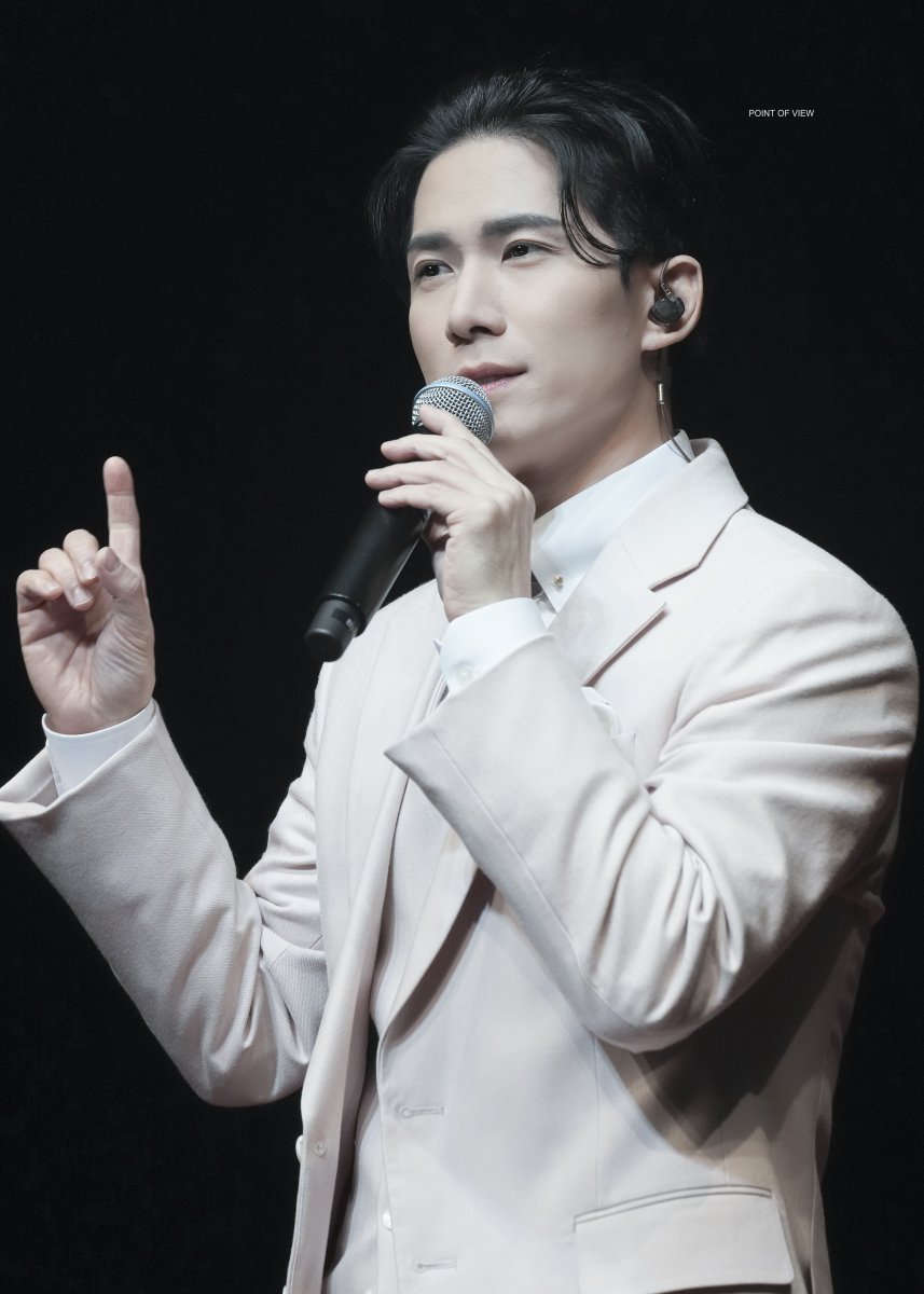 231125 정동화의 레드카펫 🌸🐶
호스트 #정동화

재능교육 출신의 귀여운 호스트