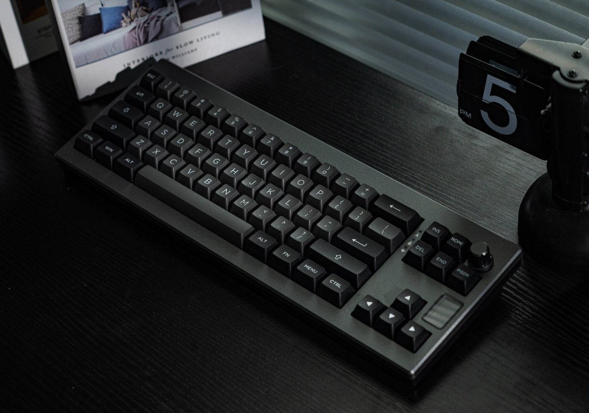 epomaker's tweet image. ブラックフライデー歓呼💥💥

◤EPOMAKER Shadow-Xゲーミングキーボード◢  

ビッグニュース 大注目
🅾️🈹🈹20%‼️
&amp;lt;10336で入手‼️&amp;gt;
-----------
下記までチェックしてみて下さい♪   
Amazon：amazon.co.jp/dp/B0C9Q5X5KD

#BlackFriday #epomaker #shadowx  #keyboard  #keycaps #ブラックフライデー