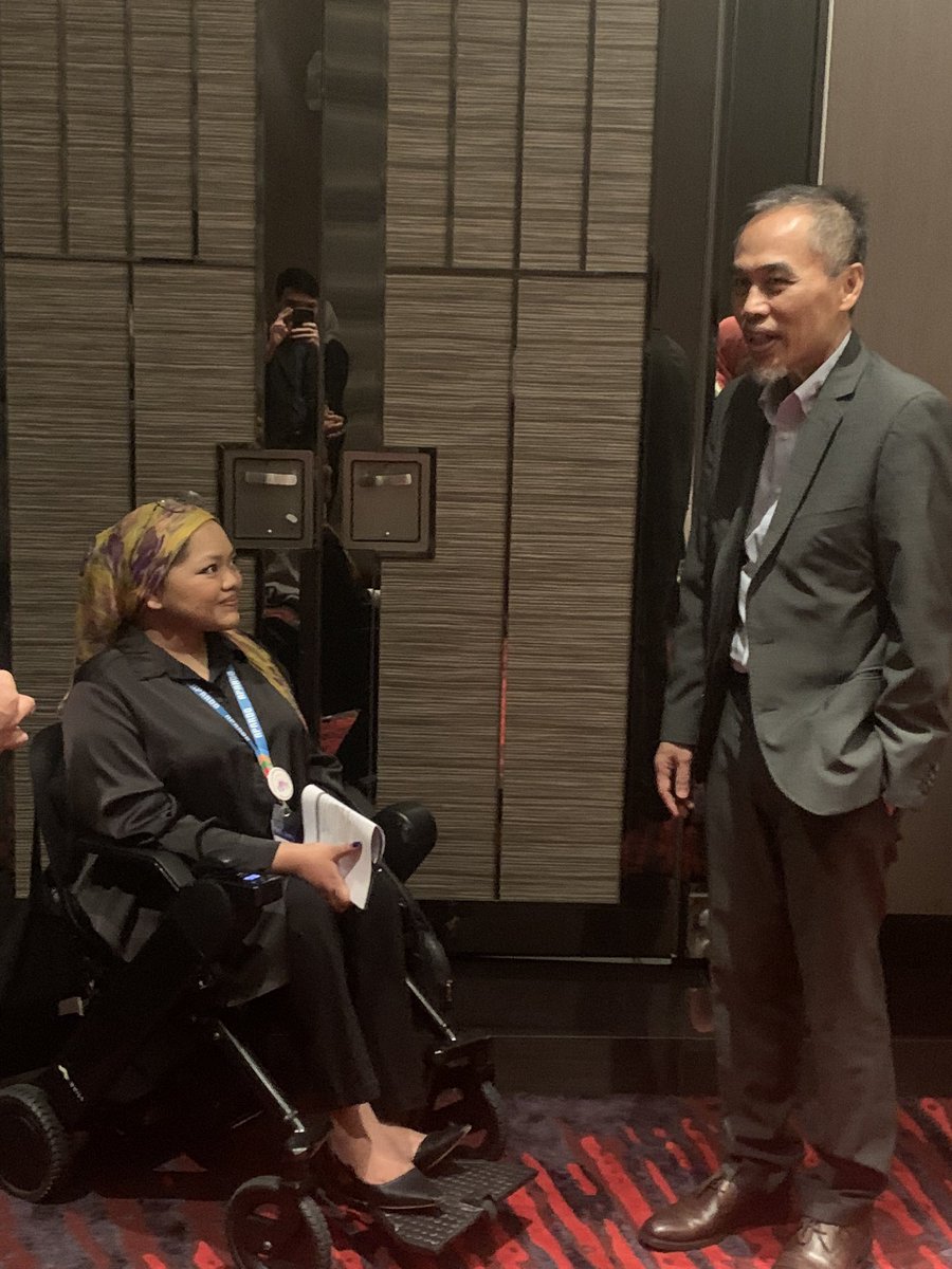 radzi_dr's tweet photo. I was thrilled to join and speak at APARDO 2023, reaffirming #KKM's commitment to include rare diseases in the Health White Paper landscape. Malaysia pledges to leave no one behind! https://t.co/YaWChKRlZb