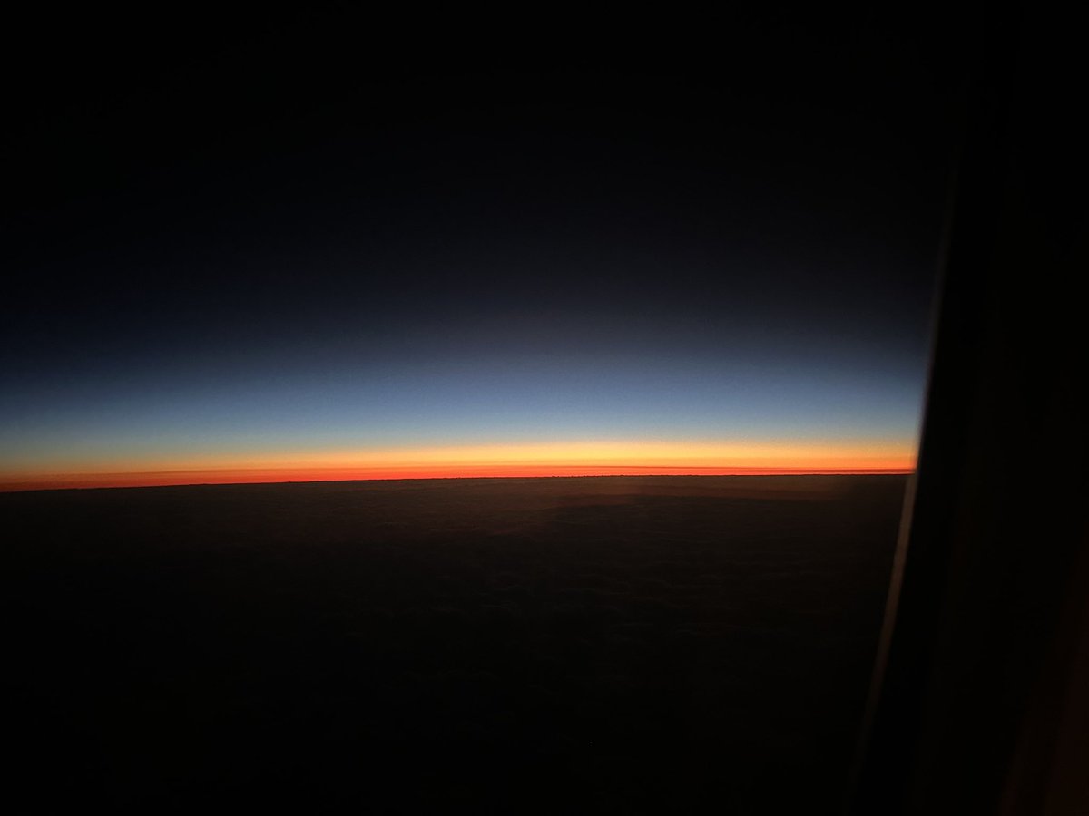 BenjaminAppl's tweet photo. Is there a more magical way than being greeted on the flight to the land of the rising sun like this? It has been eye watering…  #fuji #japan #travel #recital https://t.co/fqBmaAW3El