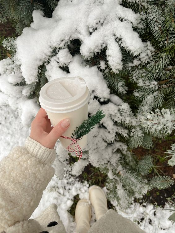etherealdior's tweet photo. less than a month until christmas! https://t.co/5DmRVMrjKH