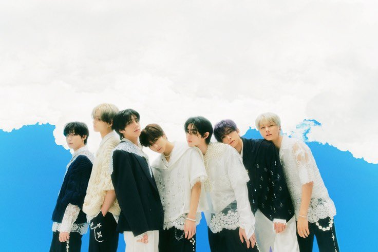 Even Kalpa concept photos didn’t escape the uploads brought by Melon Magazine. Stunning and pure, perfect for capturing moments of us leaning on each other. Savoring every second of time, relaxing, and staying calm.