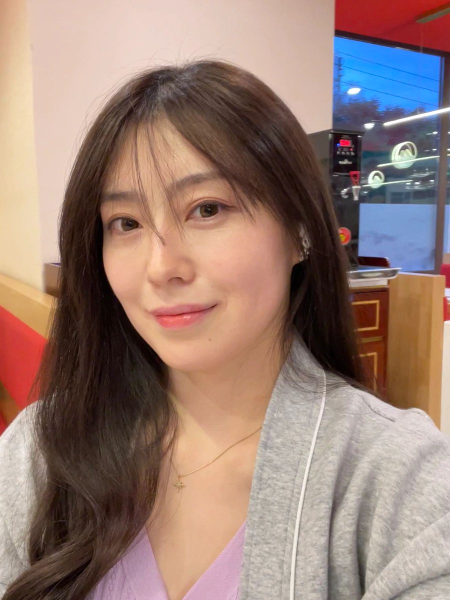 真的是应了那句话，爱不到位，时间也不到位，陪伴更不到。