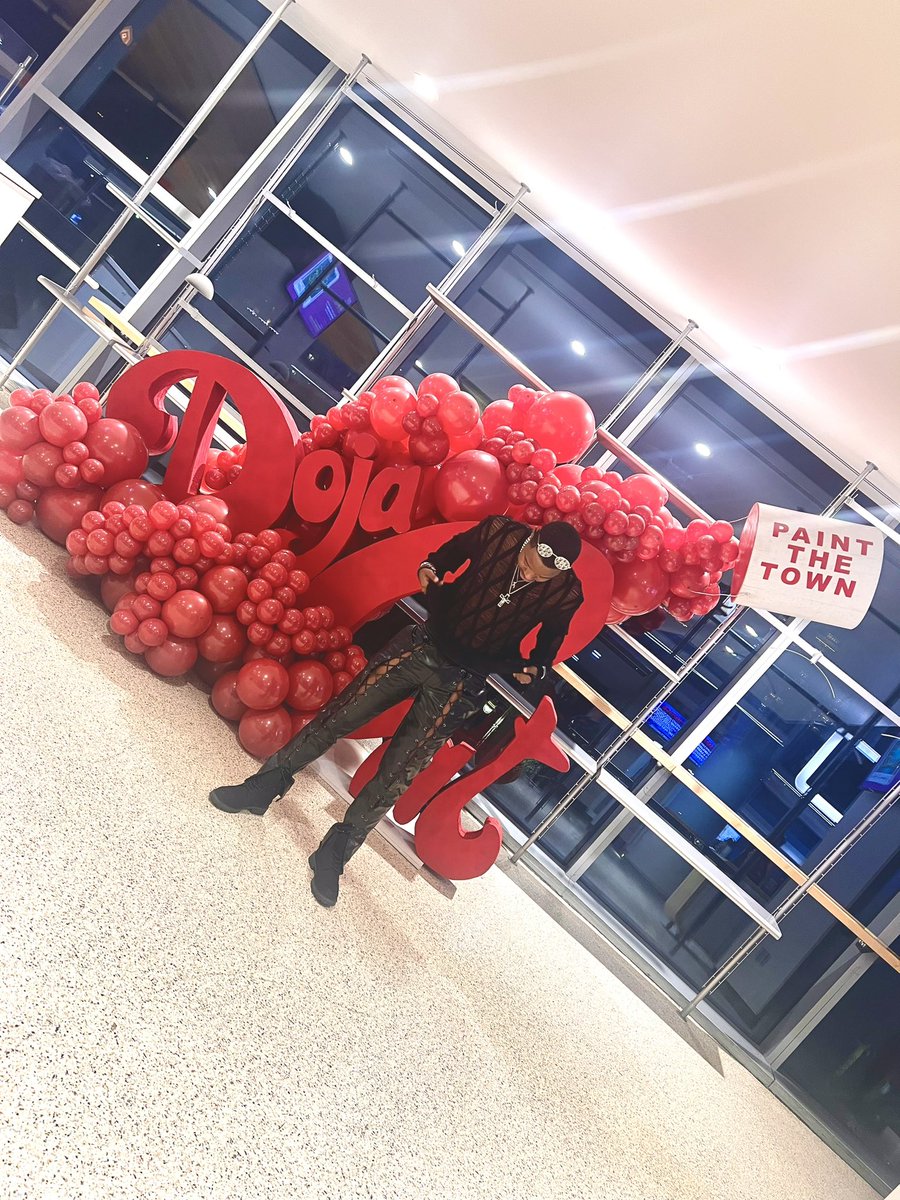 BabyBoiClyde's tweet photo. I live life like I got a cheat code🕷️ 
#scarlettour #doechii #DojaCat #tampa https://t.co/12o41385kQ