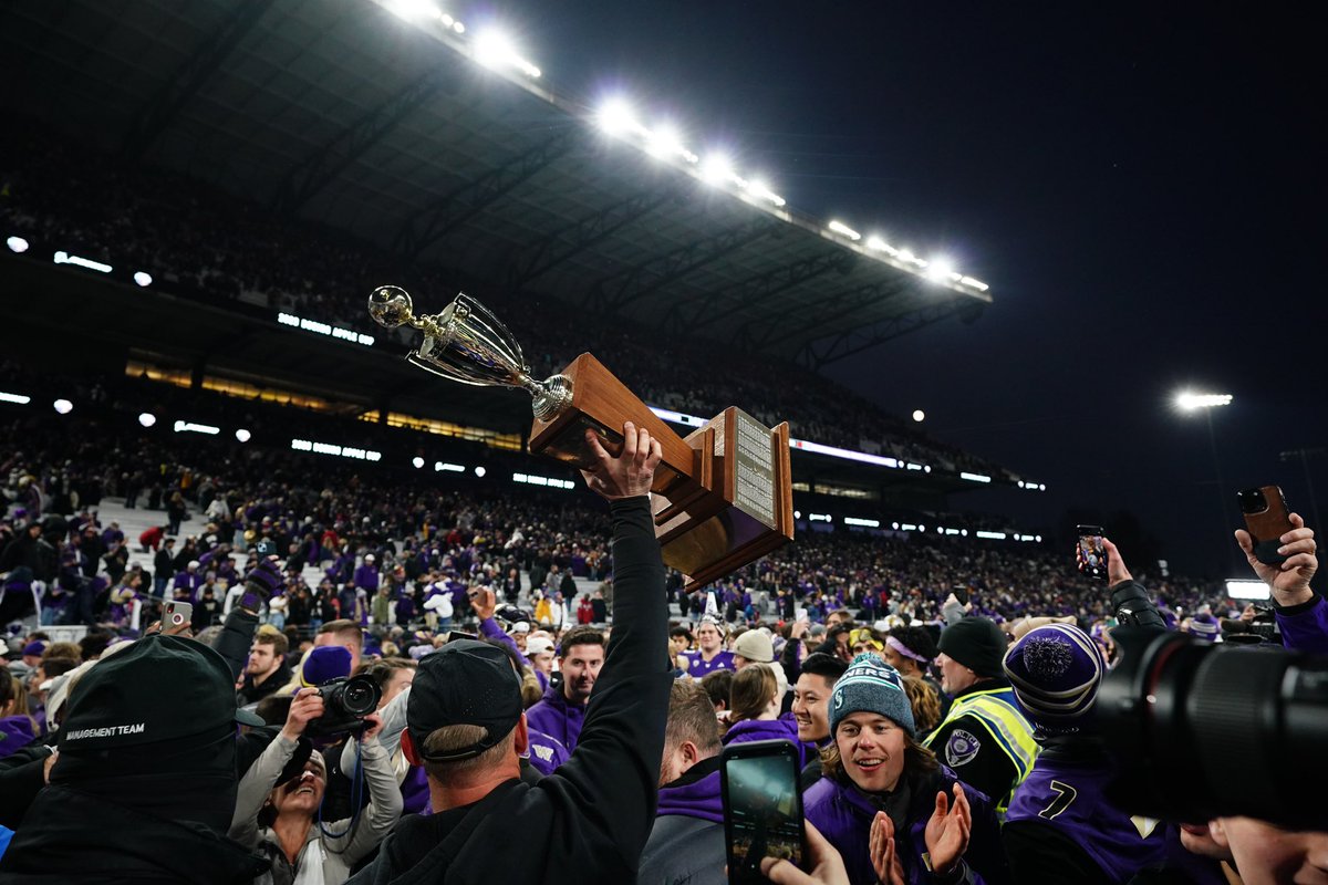 Goodnight, Husky Nation 🏆