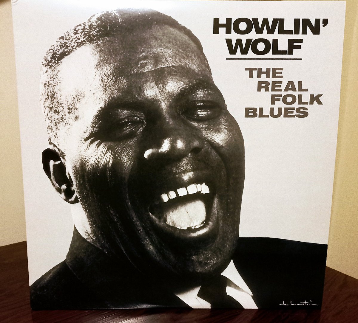 The Real Folk Blues is a compilation album by blues musician Howlin' Wolf, which was released by Chess Records in 1965.
#HowlinWolf
#Blues