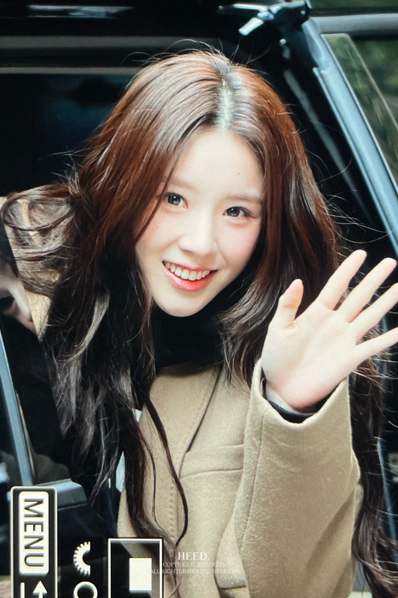 231126 #희진 #HeeJin
전희진이세상에서젤예뿌고젤사랑스러움,,..🫶🍁🍃