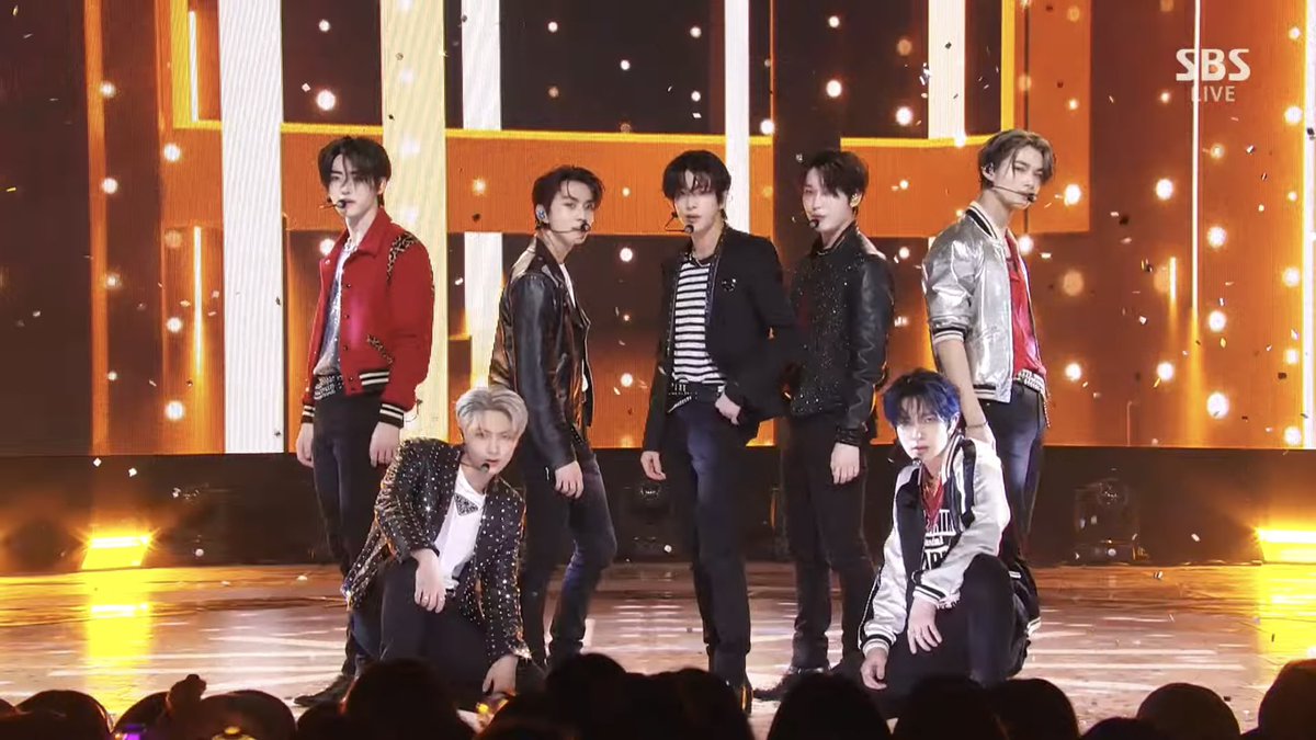 enhypenupdates's tweet photo. An electrifying moment on Inkigayo today as ENHYPEN just performed a striking stage of ‘Sweet Venom’! 🔥

@ENHYPEN_members @ENHYPEN #ENHYPEN #엔하이픈 #ORANGEBLOOD #SweetVenom https://t.co/yDGRHy5hDS