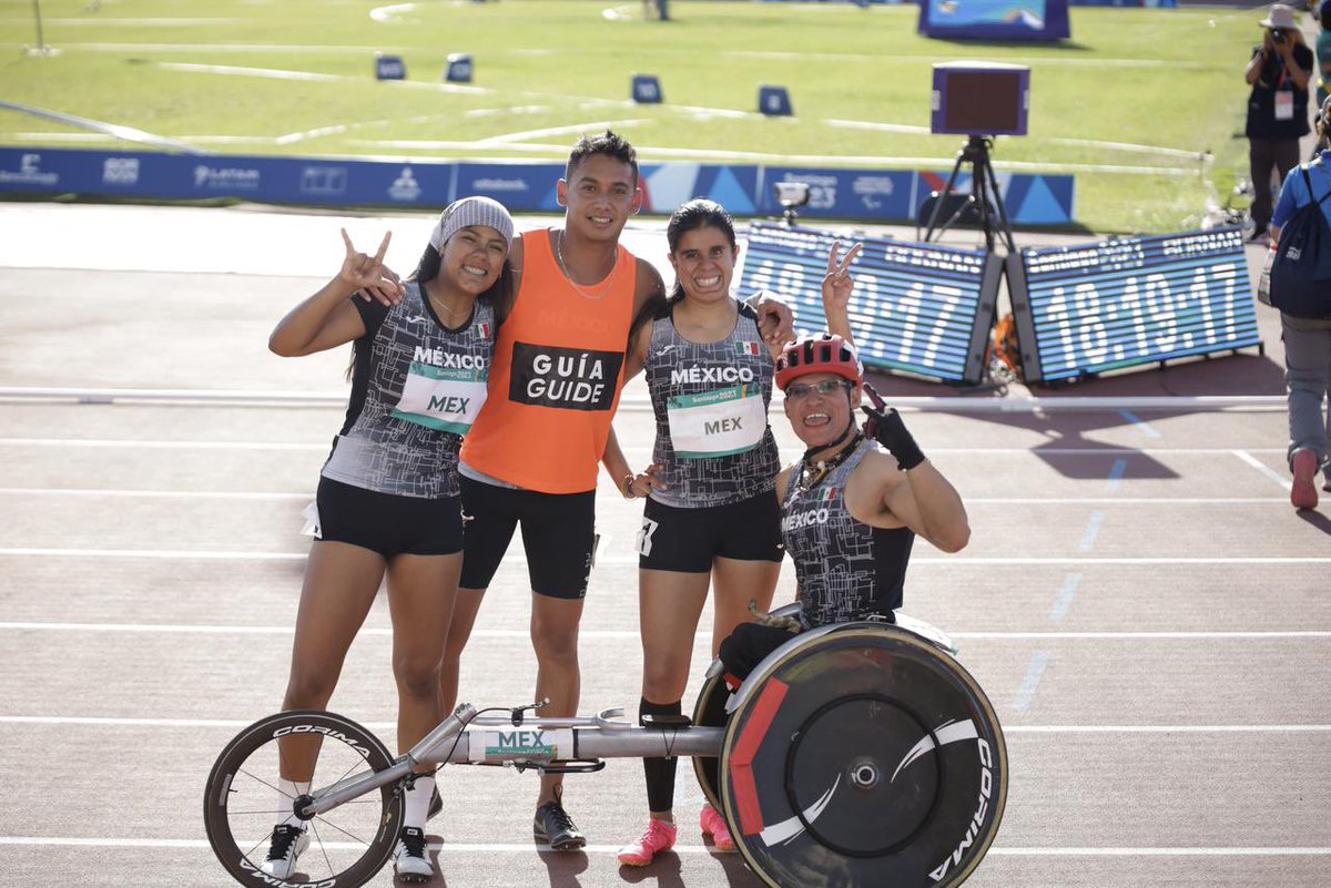 COPAME's tweet photo. 🏃🏻‍♀️En Para Atletismo, Daniela Velasco, Regina Gómez, Carlos Rodríguez y Juan Pablo Cervantes obtienen el 4️⃣° lugar en el relevo universal 400x100 con un tiempo de 52.22. 

🙌🏻¡Gran trabajo en equipo! 🏃‍♀️🏃‍♂️ https://t.co/p74WHObH7W