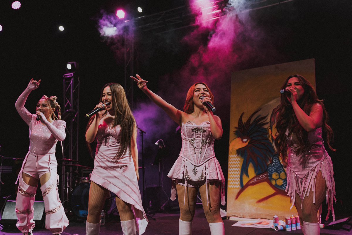 Full on talent ✨💗

4th Impact &amp; Jay R 🇵🇭