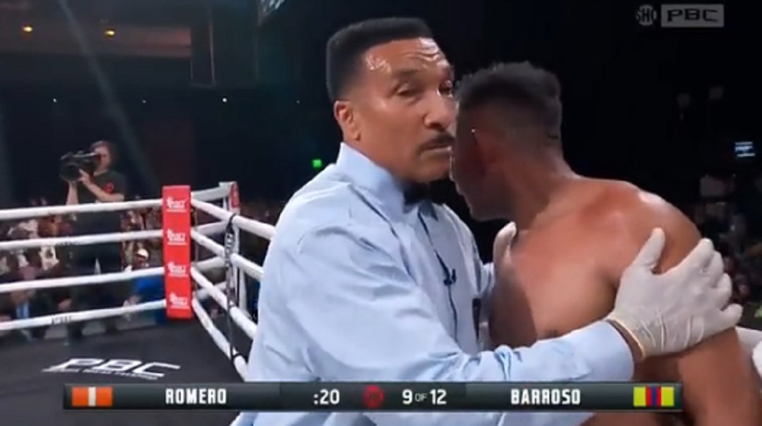 Tony Weeks working tonight, hmmm.  lets never forget this, one of the worst stoppages ever. #CharloBenavidez