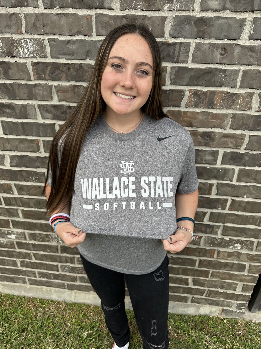 ashlynnmassey6's tweet photo. IM SO EXCITED!! I’m so thankful for this amazing opportunity! All glory to God! @carsonowens12 @laurenstewart40 @WallaceStSB @CyRanchSoftball @blazenatdarilek https://t.co/UziPK3Uj8s