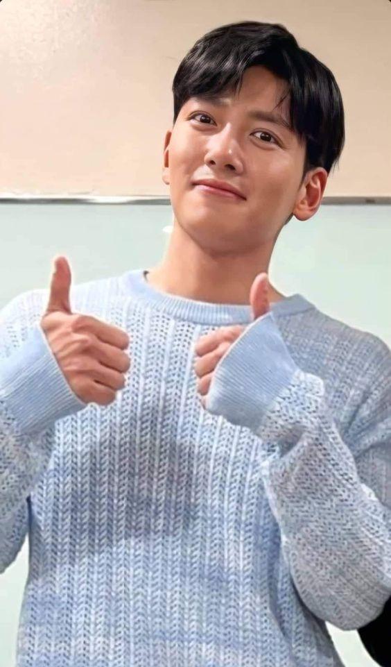 everythingilik5's tweet photo. 💙💙💙
.
#JiChangWook #지창욱 #池昌旭 #チチャンウク #ЧжиЧанУк #อุคจ๋า #จีชางอุค https://t.co/HN9MmNwzcA