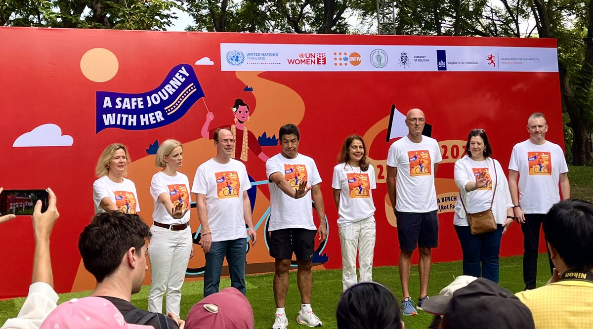 SwedeninTH's tweet photo. Violence against women must come to an end ✋🏽 ✋🏾 ✋🏻#NoExcuse#16days. This morning we joined w many others biking to raise awareness and take stand. More than 130 women are killed every day. In their own homes. https://t.co/hWmCoLTJKN