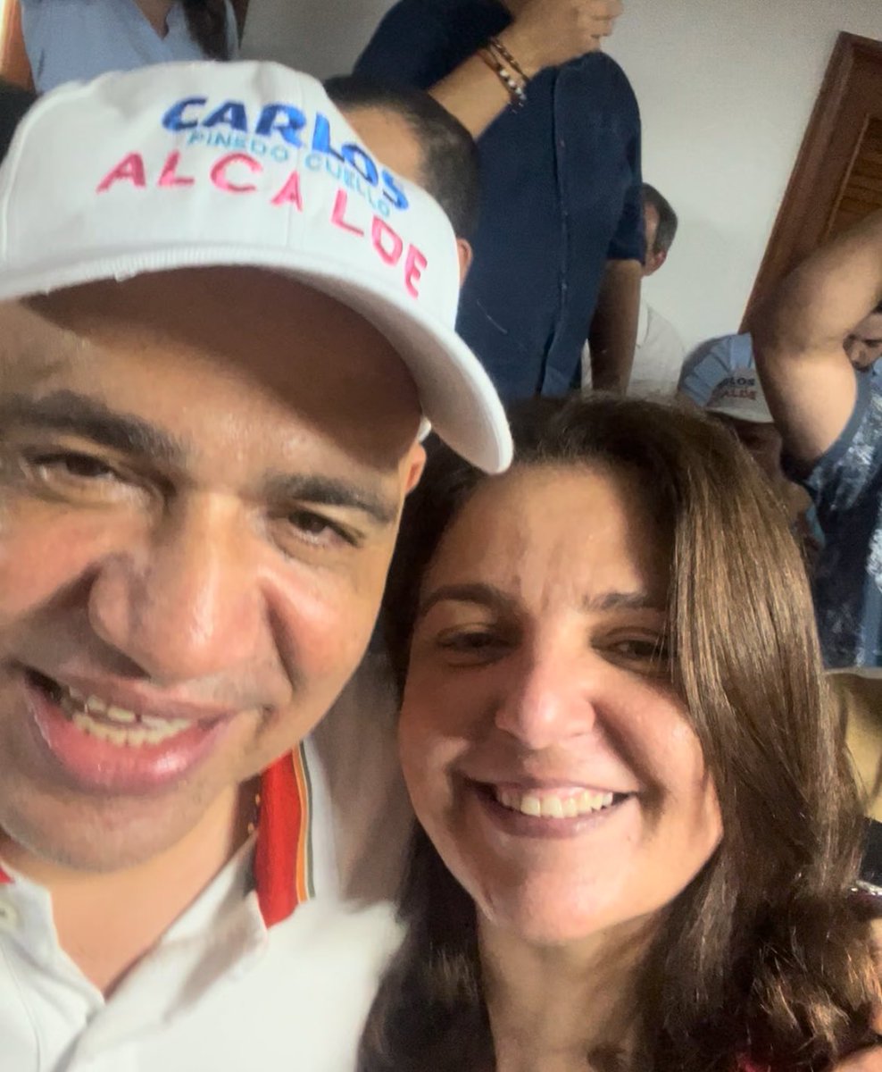 azarjoceline's tweet photo. 🤍🩵 Muy feliz por ti y por nuestra bella perla. CARLOS PINEDO CUELLO, alcalde 2024-2027. 
Vamos a recuperar y a transformar a #SantaMarta
@CarlosPinedoC https://t.co/t52USawl6n