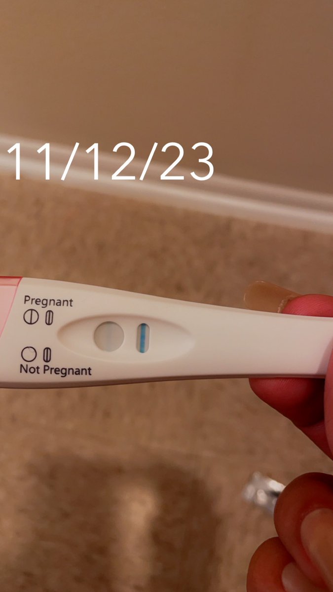 bekah_lofton's tweet photo. I’m having a baby in July if anyone’s listening 🥰😁 https://t.co/n4DTr5EWrU