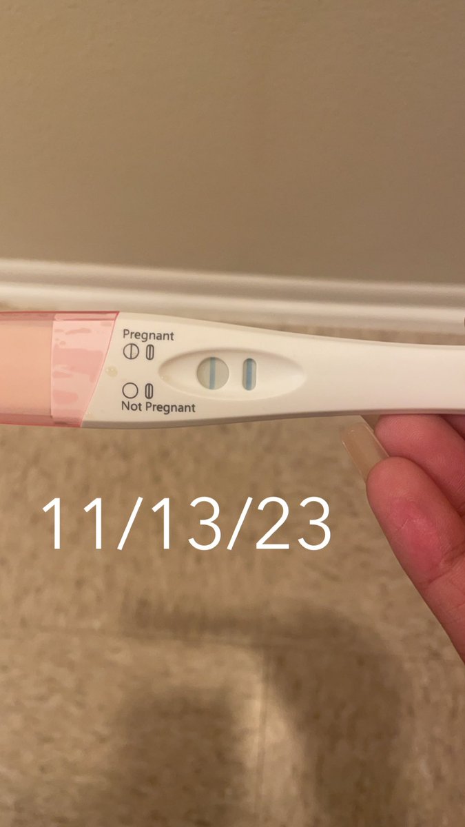bekah_lofton's tweet photo. I’m having a baby in July if anyone’s listening 🥰😁 https://t.co/n4DTr5EWrU