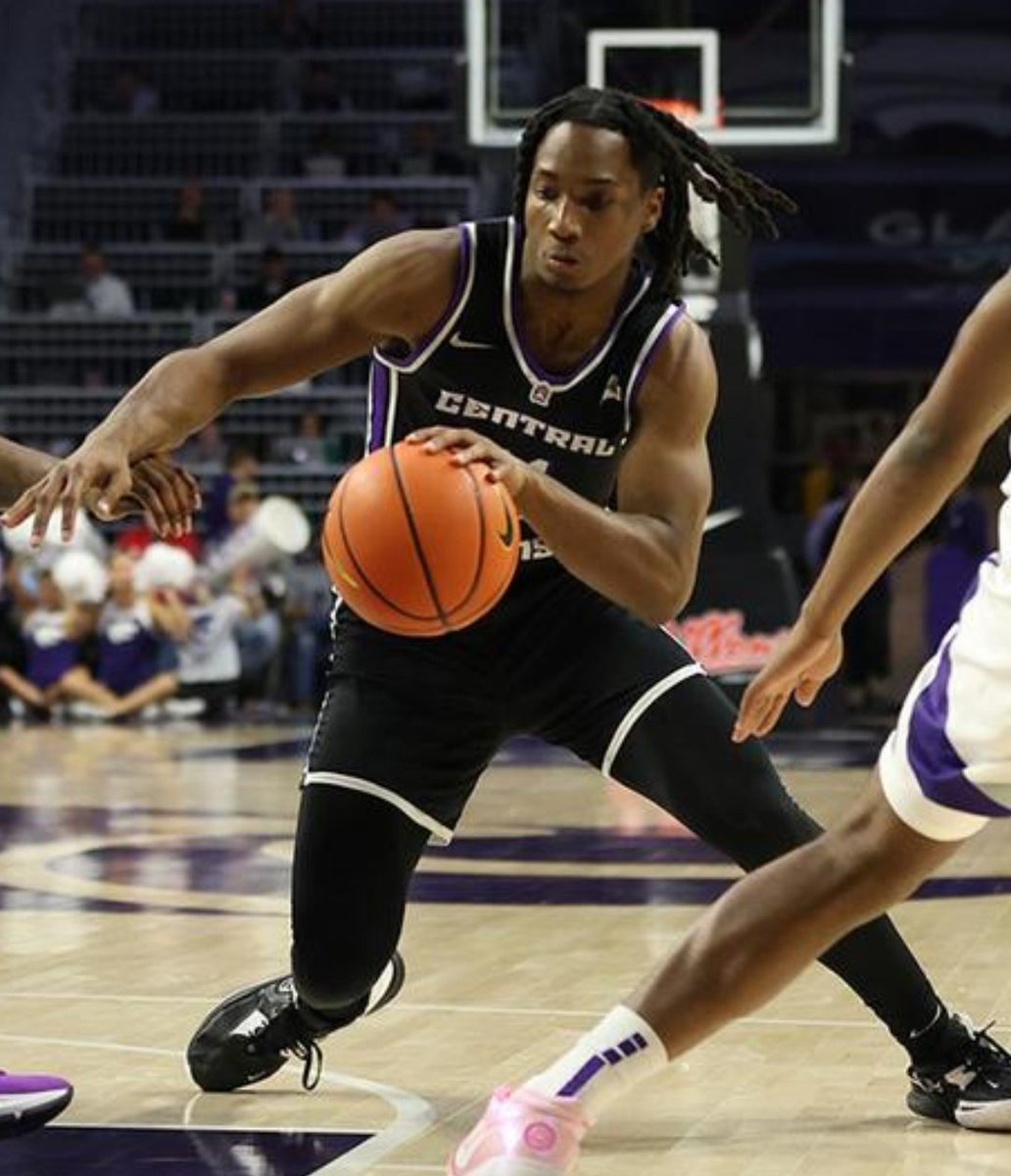 Carl Daughtery Jr <a href="/CarlD2022/">Carl Daughtery Jr</a> with another career high tonight! He's showing that he can impact the game consistently night in and night out! Put up a big 24 points, 4 rebounds, 3 steals. Way to grind Jr! Keep your foot on the gas!