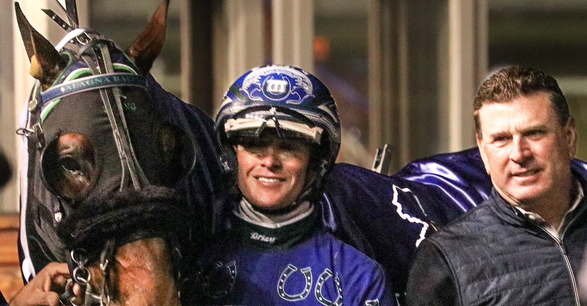 saberonyx's tweet photo. #CaptainLuke wins #TheGovernorsCup powerful down the stretch @DRFHarness @Harnesslink @SadandSulk @HarnessUpdate @blongphee67 @KFrnch @alagnaracing @TheMeadowlands @vnssa926 #harnessracing https://t.co/7fsupO0bfY
