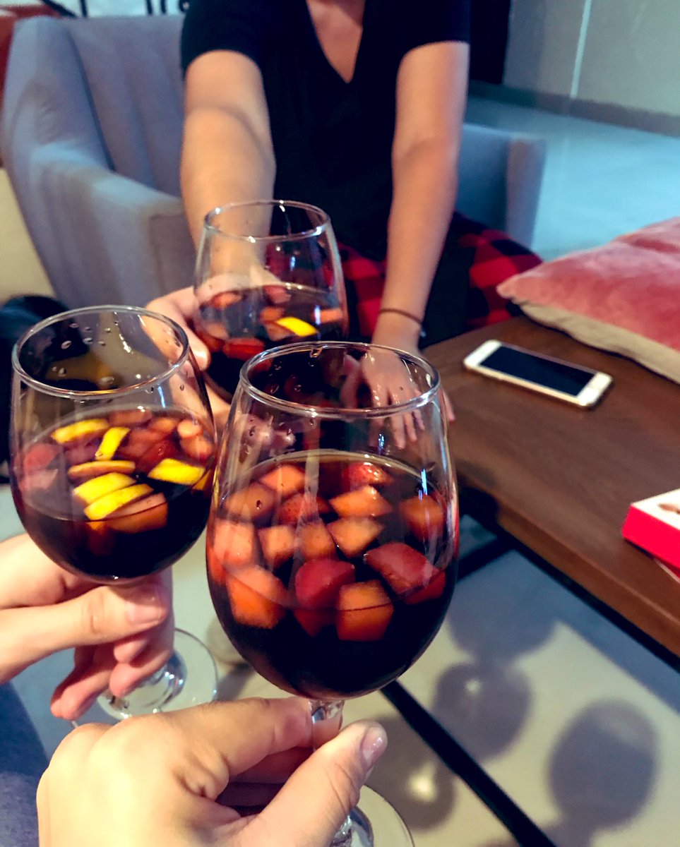 Jovalpi's tweet photo. Por una noche más con ustedes.
¡Los amo mucho! ❤️🍷 https://t.co/CFLd1O9zAW