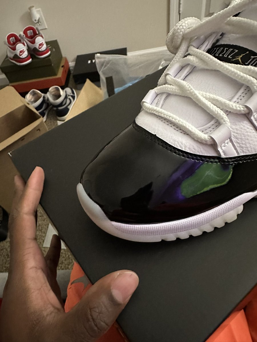bamaboii334's tweet photo. Is anybody else Jordan 11 gratitude have soft spots? https://t.co/oC0hJvjZy8