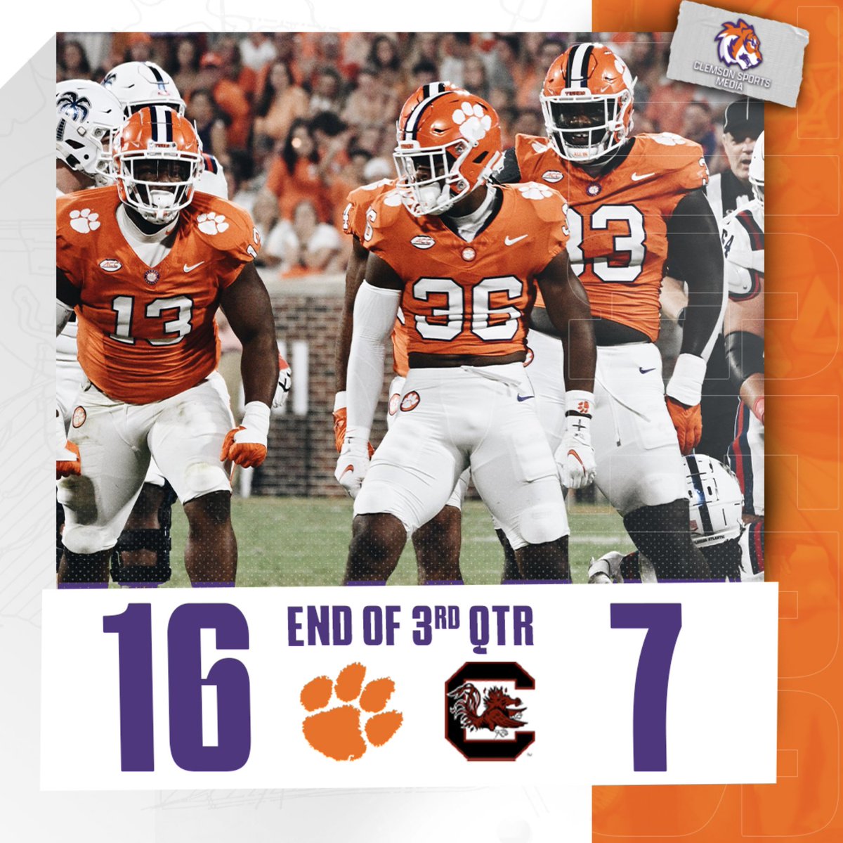 CUSportsMedia's tweet photo. End of the 3rd QTR and @ClemsonFB leads @GamecockFB by 9 points
🐔USC: 7
🐅 CLEM: 16
---
#BeatSCar #TigersVSGamecocks #clemson #ClemsonFootball #CLEMvsSCAR #SCARvsCLEM https://t.co/N180Y2X2w7