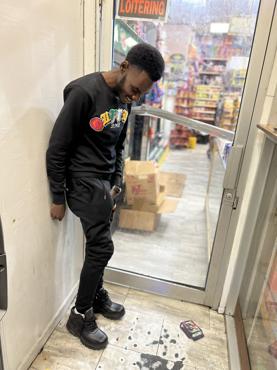 ctp_domer's tweet photo. #Freedaguys❤️⛓️💯 #Gsosa #DayDay #Brab #Hellabread https://t.co/bbFEMatEaK