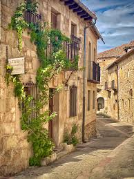 #6: Pedraza, Segovia

Step into the medieval era in Pedraza, where time stands still. This walled village is a treasure trove of history, perfect for a peaceful getaway. 🗝️🕰️ #Pedraza #Segovia #MedievalSpain @descubrepedraza @TurismoSegovia