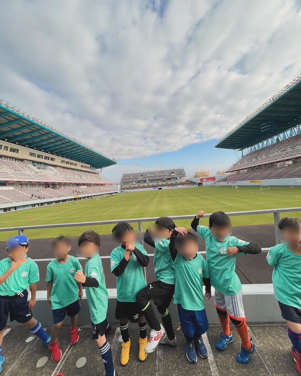 FcGirasol's tweet photo. キッズサッカーフェスティバルU6in駅前不動産スタジアム
みんないい笑顔でした☺️
#龍谷高校サッカー部　#FCヒラソール
#りゅうこくサッカースクール　#龍谷こども園　#愛の泉こども園 https://t.co/NPSIhYcZib