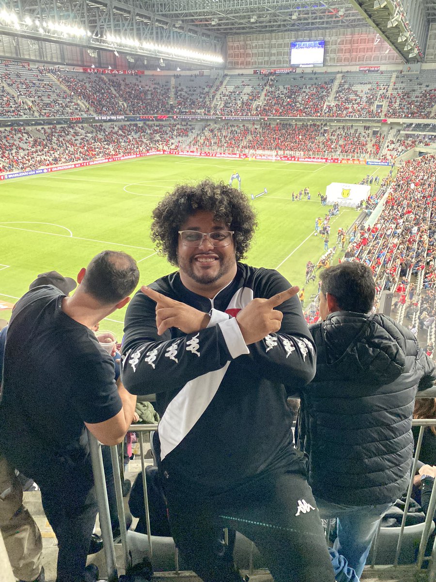 VTCMQJ's tweet photo. Mais um estádio desbloqueado, + 1 pra conta #arenadabaixada #curitiba #parana #vasco #vascodagama #offrio #gigante #colina #norte #sul https://t.co/b4uvZi9dHN