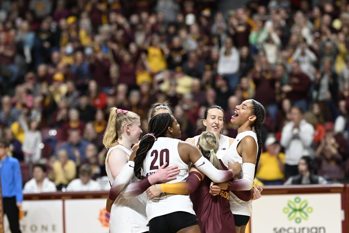 Set three goes to the Gophs, 25-21〽️