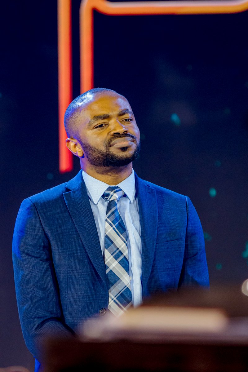 A la vue de ce monsieur le 24 novembre dernier au #KCC à #Kigali, et après avoir découvert son projet, je disais à deux confrères à côté qu'il allait remporter le prix de l'Africa’s Business Heroes #ABH2023:  300.000 USD 🙂. Découvrez pourquoi : cutt.ly/jwIZuX9c