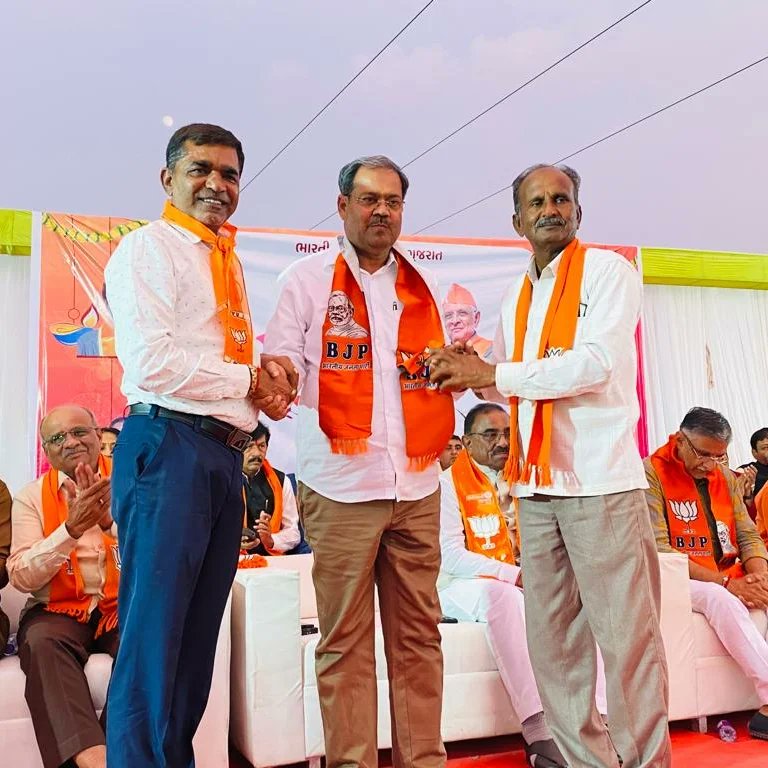 devendrasinh162's tweet photo. #મા બહુચર ના આશીર્વાદ સાથે બહુચરાજી વિધાનસભા વિક્રમ સંવત 2080 નું સ્નેહ મિલન https://t.co/vr64mjjtrg