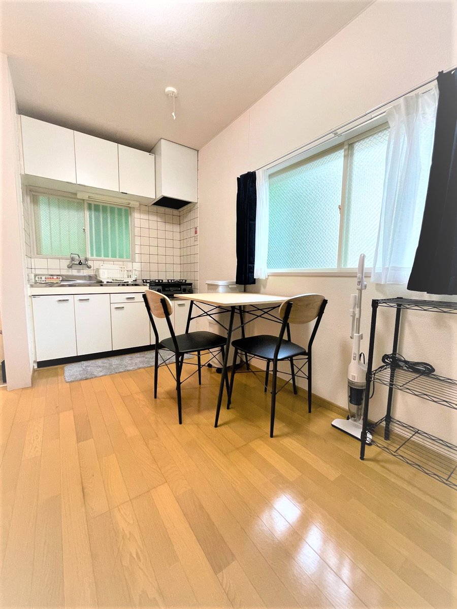 Create_GH's tweet image. 本日は、 #吉祥寺 駅近辺にあるお部屋をご紹介！

ユニットバスつき #1DK タイプのお部屋なので、共同生活と普通賃貸で悩んでいる方にはぴったり！

自然豊かで閑静な住宅街で、最寄り駅の #武蔵関駅 前には商店街をはじめとする買い物スポットが充実していて、住みやすい～

是非一度ご見学下さい😉