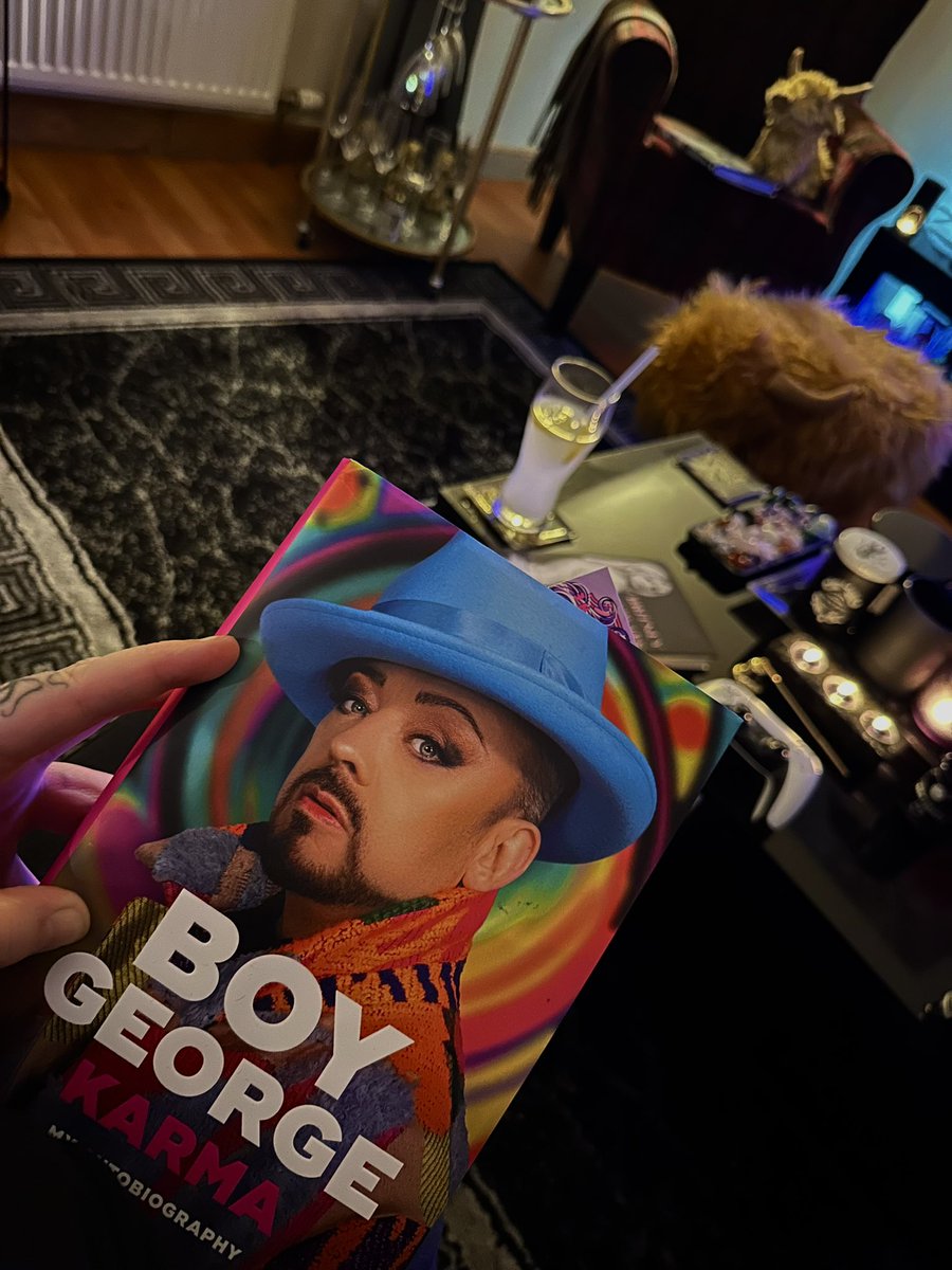 Wee quiet weekend in the hoose turned into binging #Karma @BoyGeorge until 4am. Might as well finish it off, my mum keeps moaning at me to give her it. No regrets 😍