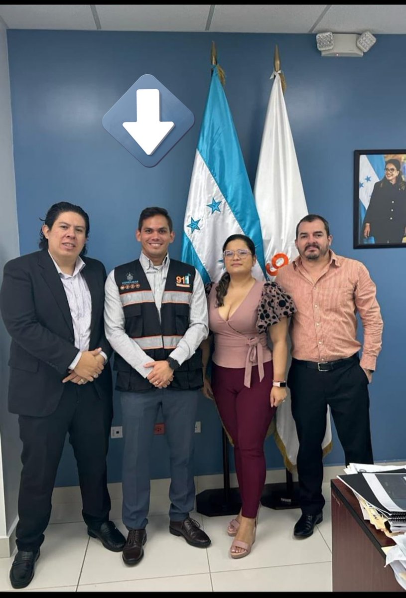 Mariodiaz03's tweet image. “Moralidad” una palabra que vos y toda tu familia Aguilar-Moncada no conocen. 

Te nombran en el 911 entidad para cuidar a la ciudadanía y fuiste el primero en ir apoyar a ver como casi mataban diputados en los bajos del congreso. 

Decime ¿cuantos de la Familia Aguilar-Moncada…